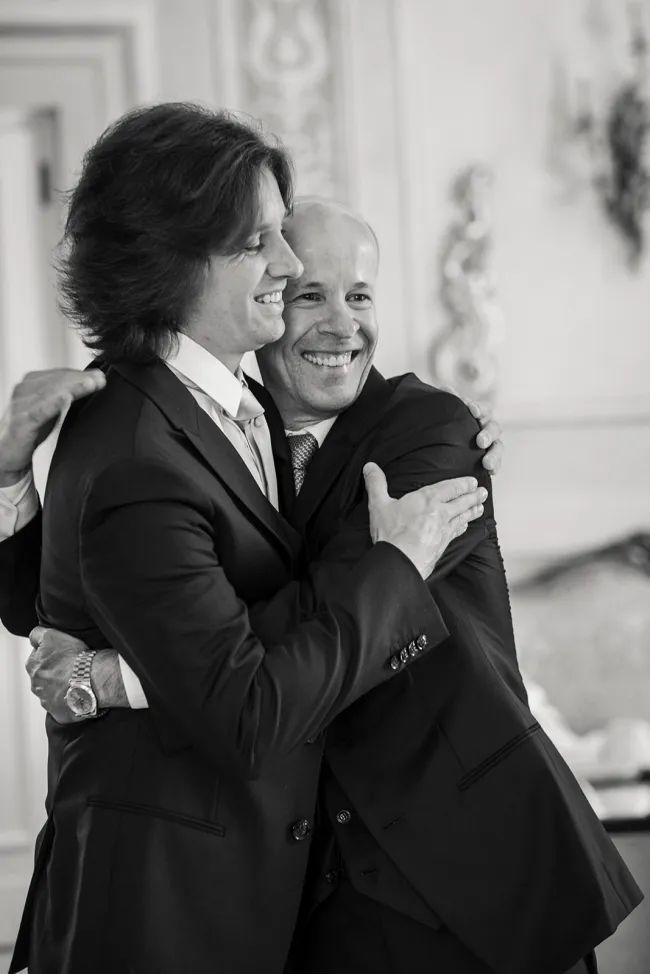 V & F